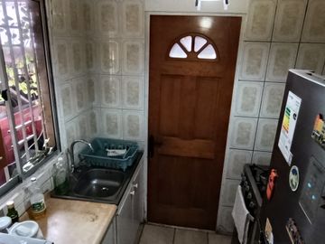 INIZIA PROPIEDADES VENDE LINDA CASA DE DOS PISOS EN BUIN