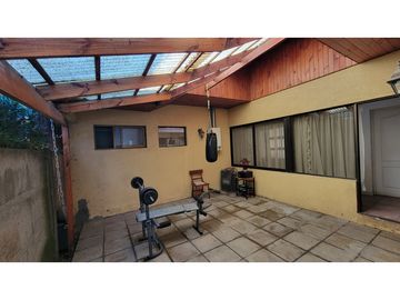 Venta casa Los Andes 4D 3B piscina, Condominio El Encanto