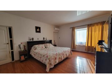 Venta casa Los Andes 4D 3B piscina, Condominio El Encanto