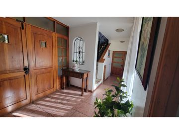 Venta casa Los Andes 4D 3B piscina, Condominio El Encanto