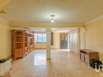 Casa en venta en San Miguel Xalostoc, Ecatepec Edo. Méx.