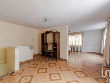 Casa en venta en San Miguel Xalostoc, Ecatepec Edo. Méx.