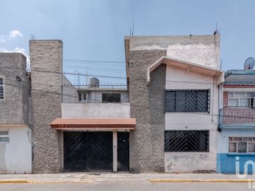 Casa en venta en San Miguel Xalostoc, Ecatepec Edo. Méx.