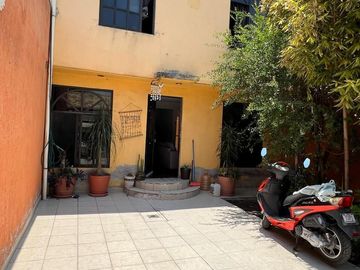 CASA EN VENTA EN JARDINES DE MORELOS, SECCIÓN FUENTES