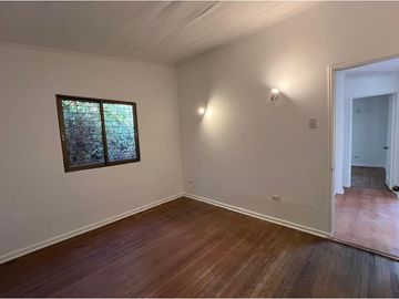 2D 1B con 4000 m2 terreno. Galpón 21 m2