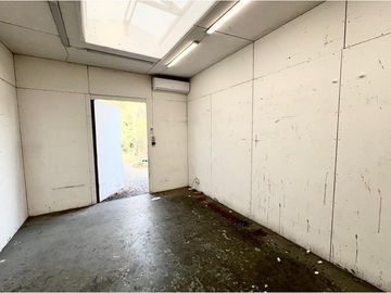 2D 1B con 4000 m2 terreno. Galpón 21 m2