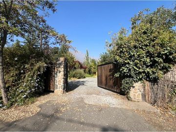 2D 1B con 4000 m2 terreno. Galpón 21 m2