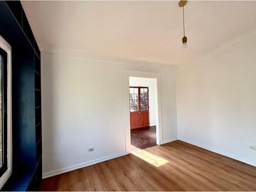 2D 1B con 4000 m2 terreno. Galpón 21 m2