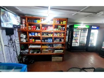 ¡Gran Oportunidad Comercial en Buin!