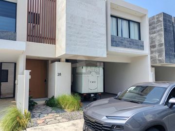 Casa sola en venta en Lomas de la Rioja, Alvarado, Veracruz