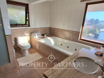 Linda casa en venta sector de Bosques de Montemar, Concon .