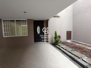 VENTA DE CASA EN SANTA ANA TLAPALTITLÁN, TOLUCA, ESTADO DE MÉXICO