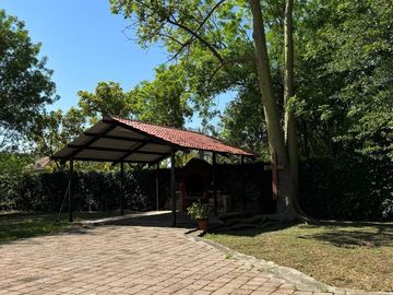 QUINTA EN VENTA EN LOS LIRIOS MONTEMORELOS