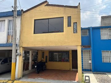 Casa en Venta en Fraccionamiento los Cedros