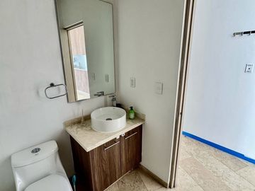 VENTA HERMOSO PENTHOUSE CON TERRAZA PRIVADA  EN ZIMA ZIBATA