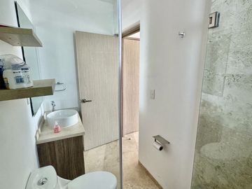 VENTA HERMOSO PENTHOUSE CON TERRAZA PRIVADA  EN ZIMA ZIBATA