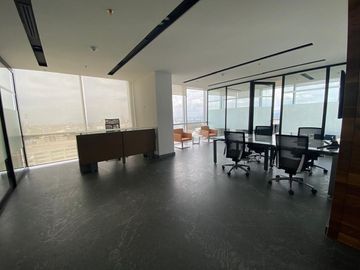 EXCELENTES OFICINAS AMUEBLADAS EN VENTA,  INFINITI  CENTER  SANTA FE
