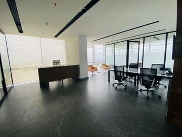 EXCELENTES OFICINAS AMUEBLADAS EN VENTA,  INFINITI  CENTER  SANTA FE
