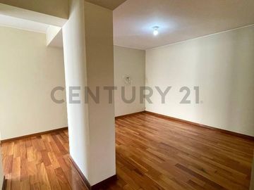 ESPECTACULAR DEPARTAMENTO FRENTE A PARQUE EN SURCO