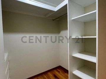 ESPECTACULAR DEPARTAMENTO FRENTE A PARQUE EN SURCO