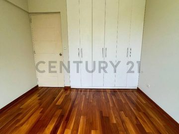 ESPECTACULAR DEPARTAMENTO FRENTE A PARQUE EN SURCO