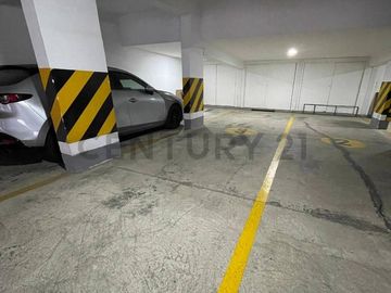 ESPECTACULAR DEPARTAMENTO FRENTE A PARQUE EN SURCO