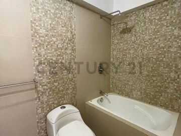 ESPECTACULAR DEPARTAMENTO FRENTE A PARQUE EN SURCO