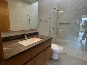 Hermosa casa en PREVENTA en Paseos del Parque (Metropolitano)