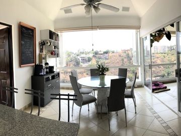 Residencia en venta en Cuernavaca con hermosa vista y seguridad 24/7