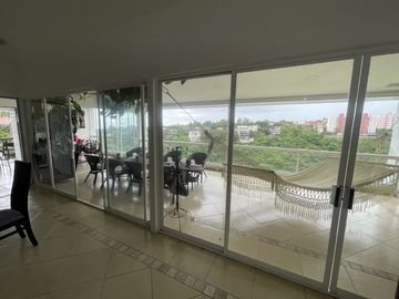Residencia en venta en Cuernavaca con hermosa vista y seguridad 24/7