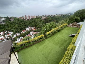 Residencia en venta en Cuernavaca con hermosa vista y seguridad 24/7