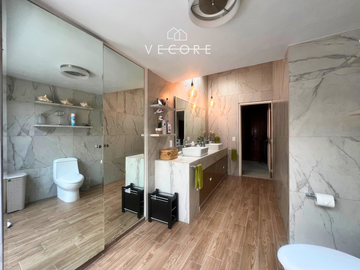 RESIDENCIA EN VENTA FRACCIONAMIENTO COLINAS DEL MARTEL, ZAPOPAN