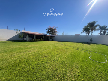 RESIDENCIA EN VENTA FRACCIONAMIENTO COLINAS DEL MARTEL, ZAPOPAN