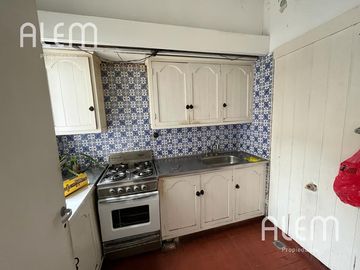 Casa de 3 ambientes en  Lomas Oeste