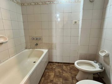 Departamento 2 dormitorios alquiler en La Plata