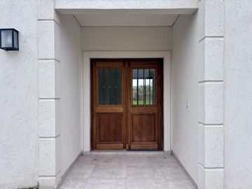 VENTA CASA SAN SEBASTIAN AREA 8