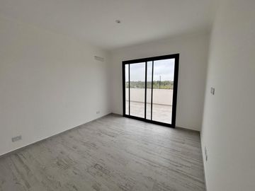 VENTA CASA SAN SEBASTIAN AREA 8