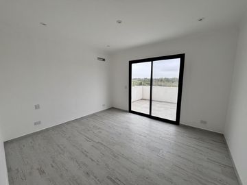 VENTA CASA SAN SEBASTIAN AREA 8