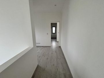 VENTA CASA SAN SEBASTIAN AREA 8