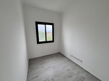 VENTA CASA SAN SEBASTIAN AREA 8
