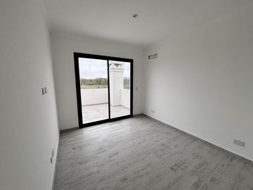 VENTA CASA SAN SEBASTIAN AREA 8