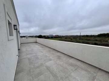 VENTA CASA SAN SEBASTIAN AREA 8