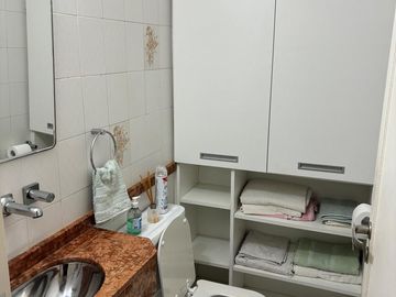 Chalet en 1 planta reciclado, jardín. La Lucila.