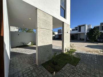 Casa (120) en Venta en Privada Tamora, Conkal