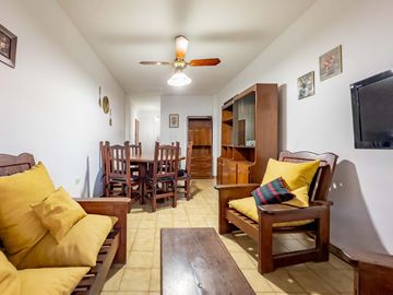 Departamento de 2 dormitorios, balcón y lavadero, Luis Agote