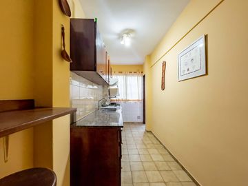 Departamento de 2 dormitorios, balcón y lavadero, Luis Agote