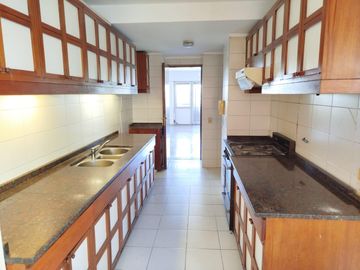 Departamento en  Venta en Nueva Cordoba. 3 dormitorios. Cochera