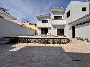 Casa en Venta con Paneles en  Gónzalo Guerrero, Mérida, Yucatán