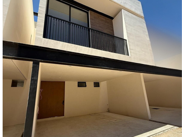 Casa Townhouse en venta en Temozon Norte