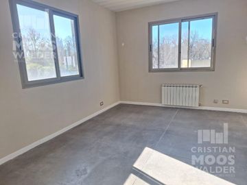 Apta Crédito Casa en venta 4 ambientes Fincas del Lago